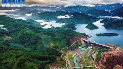 Ho_nuoc_trong_a2175